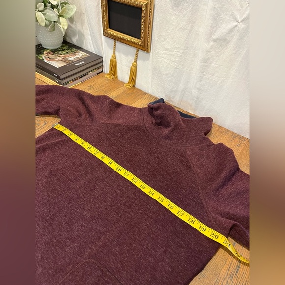 ROYAL ROBBINS plum pullover - size M - Picture 6 of 7